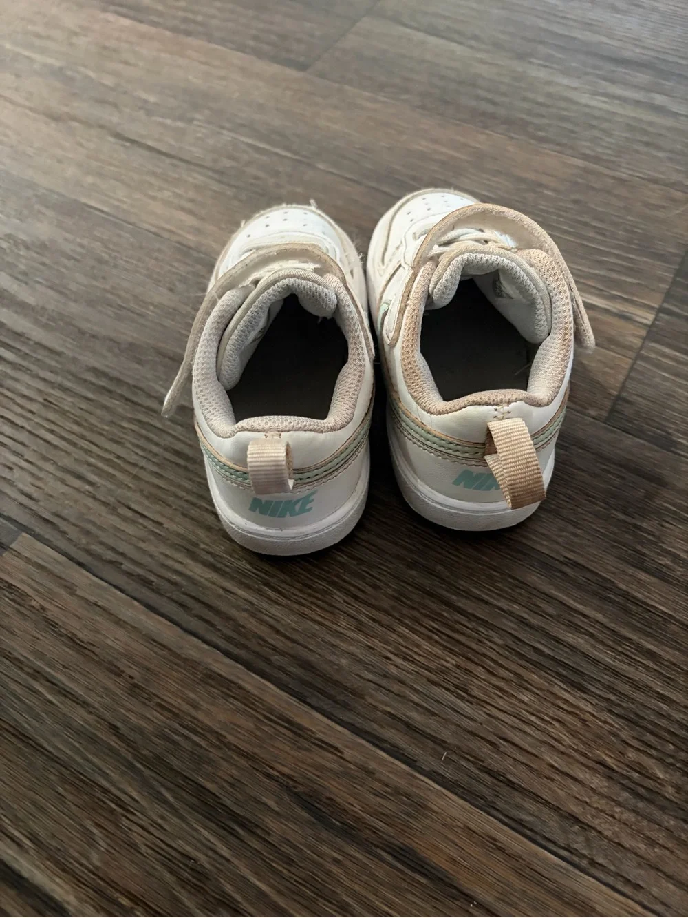 Toddler White & Teal Activewear Nike Court Borough Low Size 7C